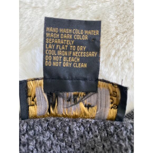 Requirements Petite Woman’s V-Neck Grey Knit Zipper Front Sweater Vest Sz PM - Picture 8 of 8